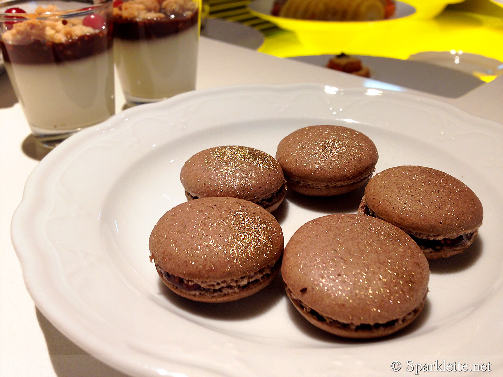 Gold dusted macarons