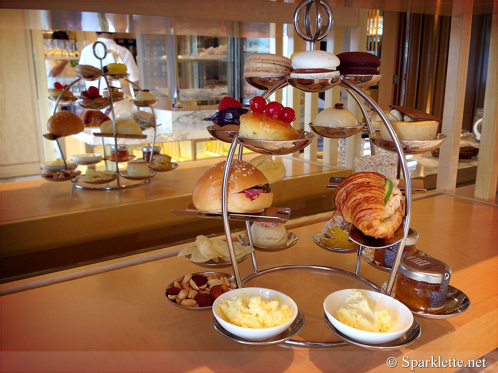 The Ritz-Carlton, Millenia Singapore - Club Lounge afternoon tea