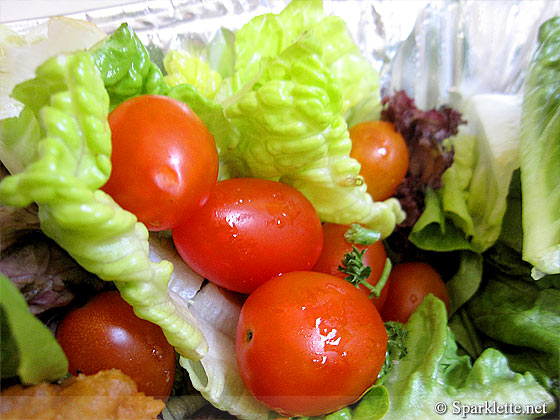 Salad with cherry tomatoes
