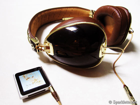 Apple iPod Nano with Skullcandy Roc Nation Aviator headphones